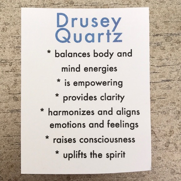 Drusey Quartz designer necklace - Picture 4 of 5